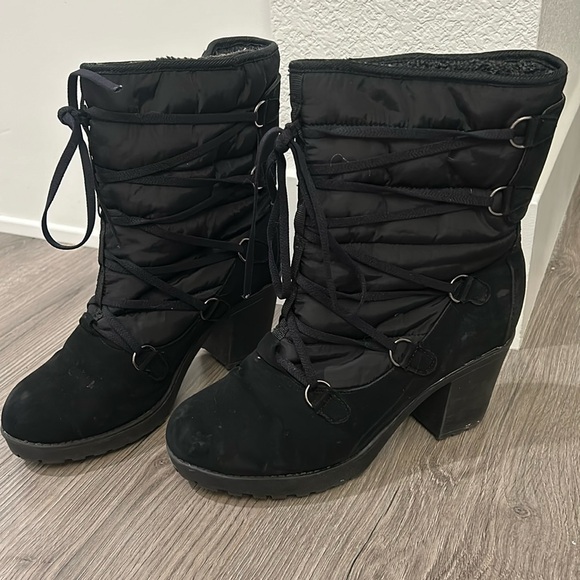Heeled snow boots - Picture 1 of 4
